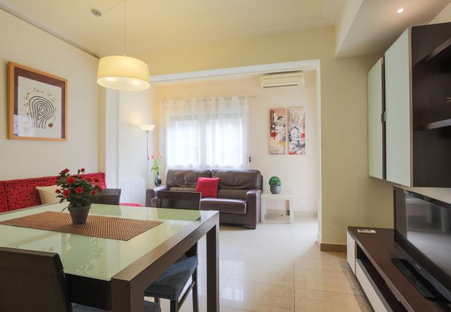 Apartamento en Barcelona - MARQUES, moderno piso renovado de 4 dormitorios en alquiler por días en Barcelona centro, Eixample, Sant Antoni.