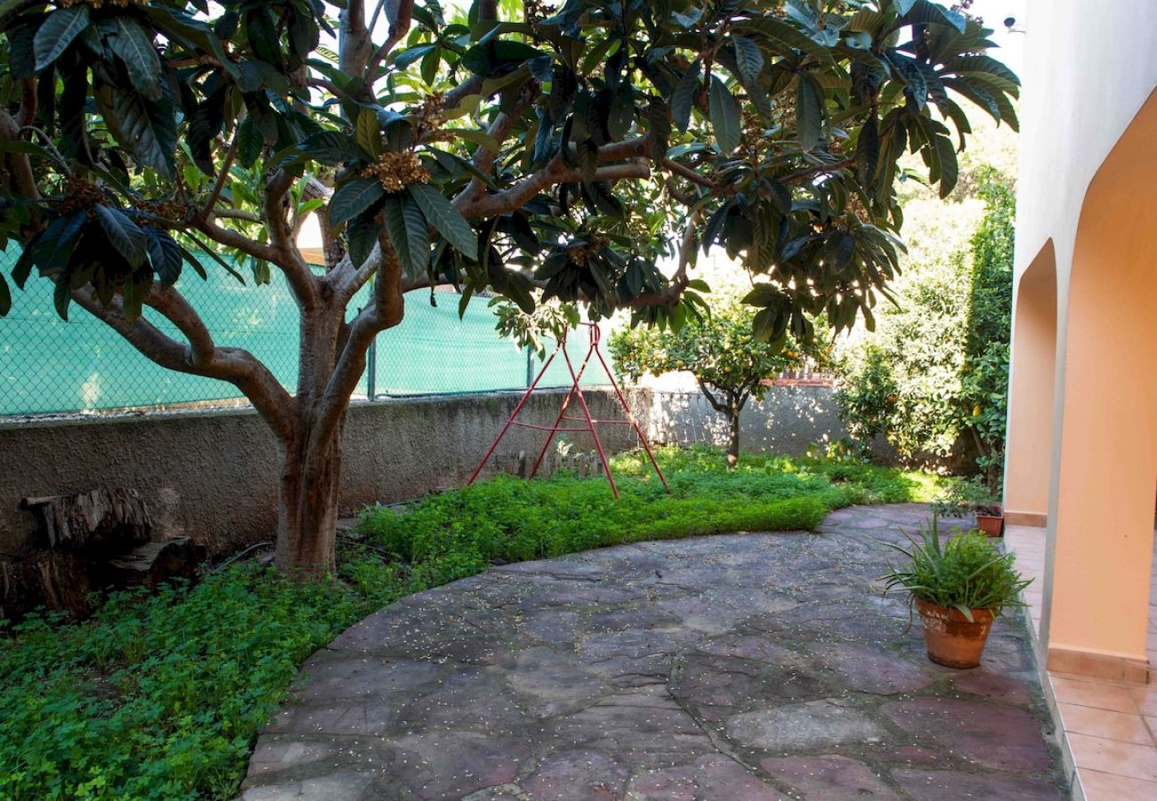 Chalet en L´Eliana - Villa Citrus Garden | 5 Huéspedes | Piscina & BBQ