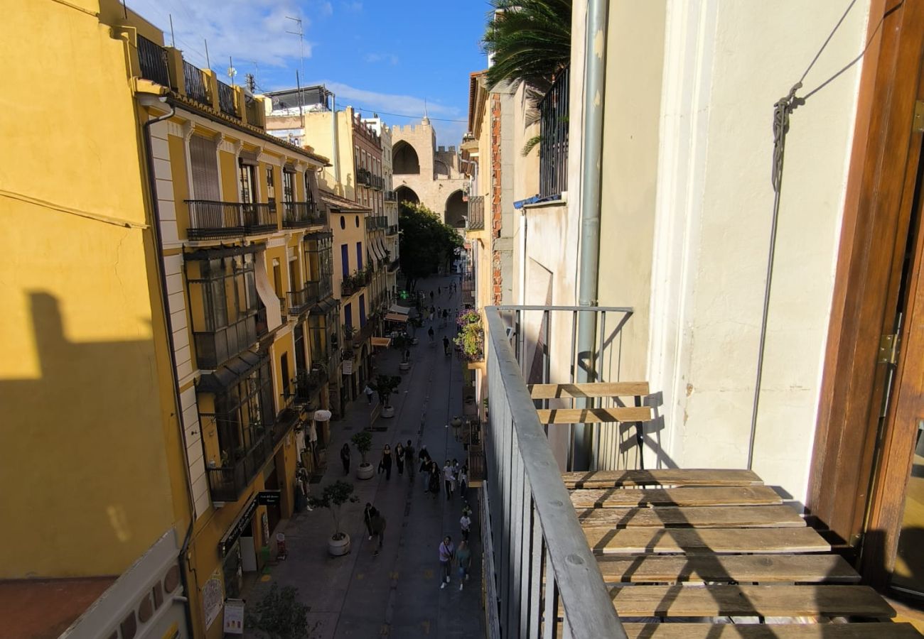 Apartamento en Valencia - Suite Casco Antiguo | 4 Viajeros | AC WiFi | Exclusivo