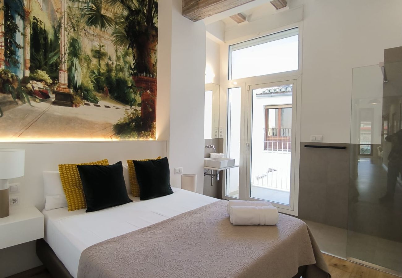 Apartamento en Valencia - Suite Casco Antiguo | 4 Viajeros | AC WiFi | Exclusivo