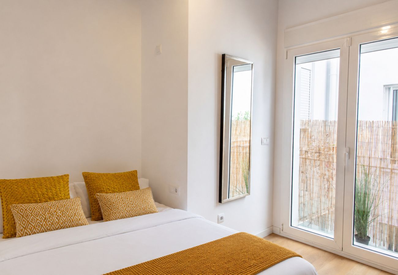 Apartamento en Valencia - Suite Casco Antiguo | 4 Viajeros | AC WiFi | Exclusivo