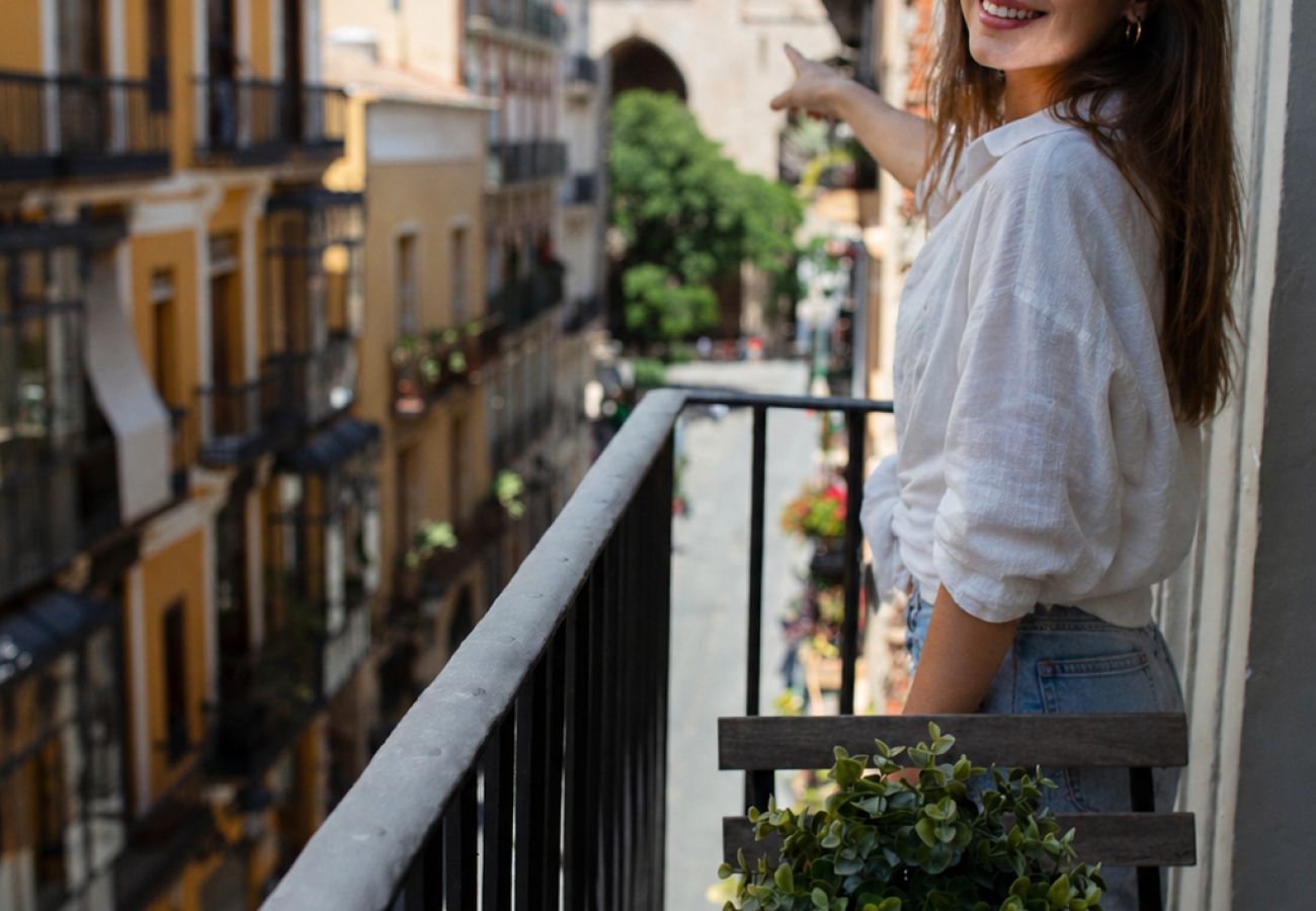 Apartamento en Valencia - Suite Casco Antiguo | 4 Viajeros | AC WiFi | Exclusivo