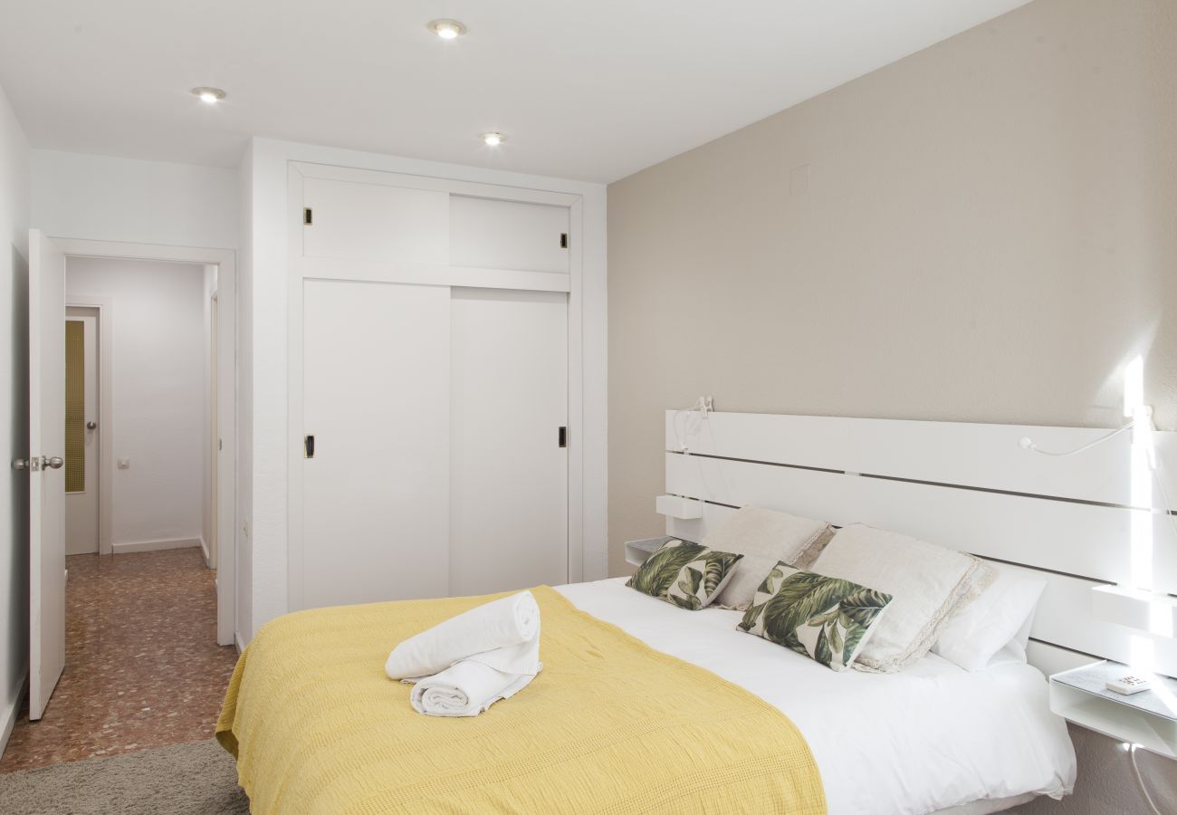 Apartamento en Valencia - Old Town Quart Towers Stay I | AC & WiFi | 4 Viajeros