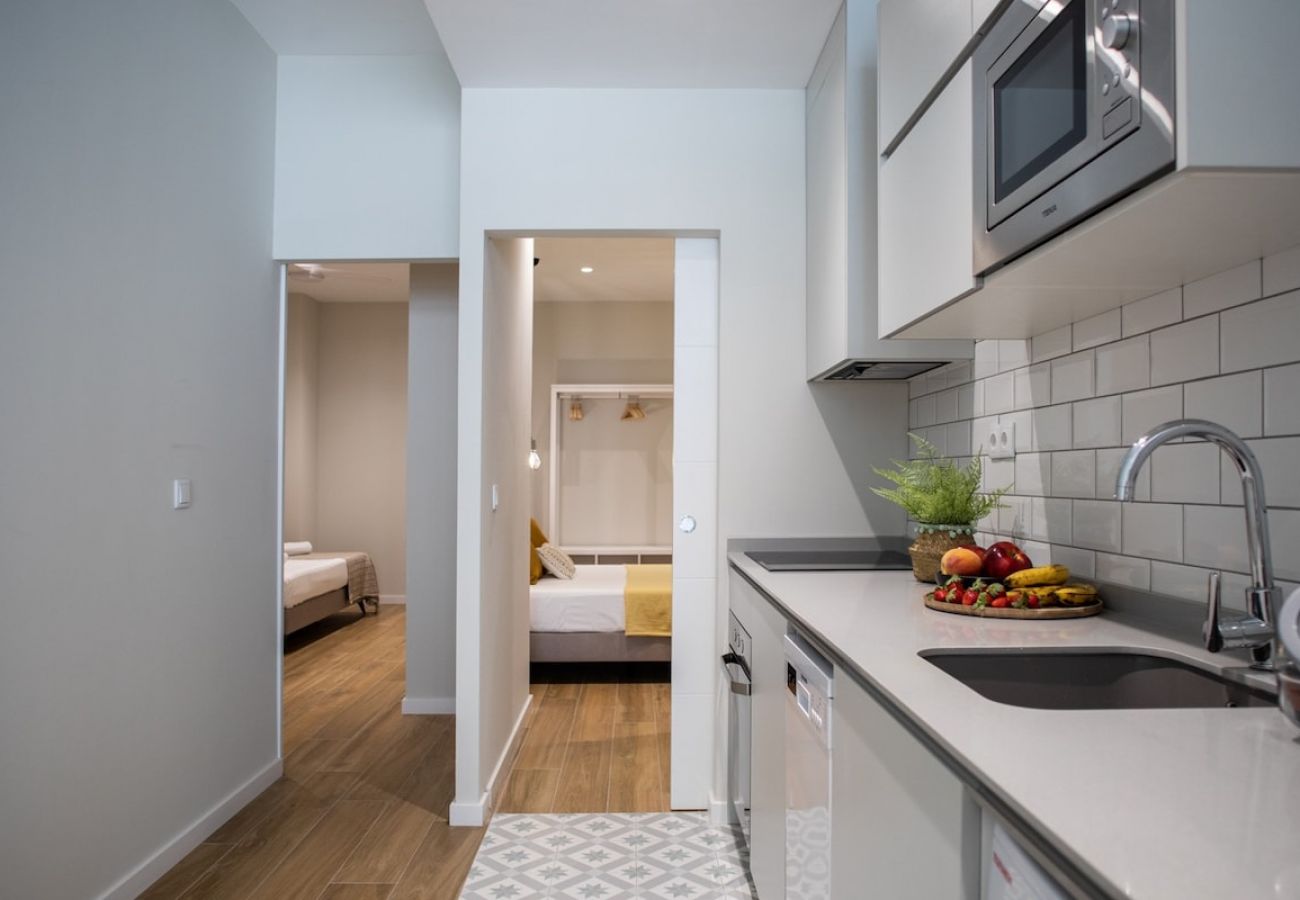 Apartamento en Valencia - Port Suite VII | 6 Viajeros | AC & WiFi | 15 min Ciudad Artes