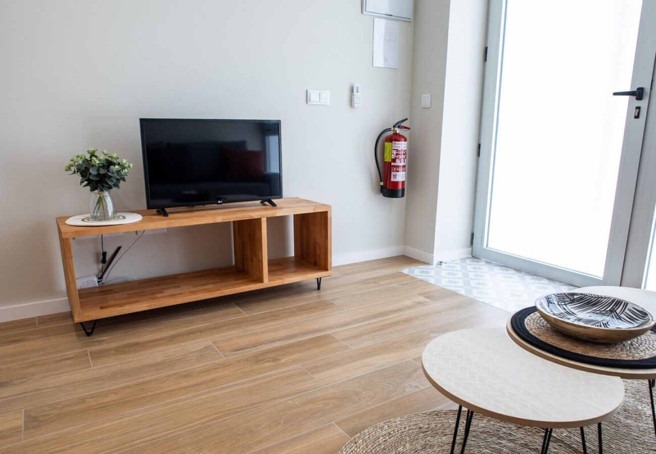 Apartamento en Valencia - Port Suite VII | 6 Viajeros | AC & WiFi | 15 min Ciudad Artes