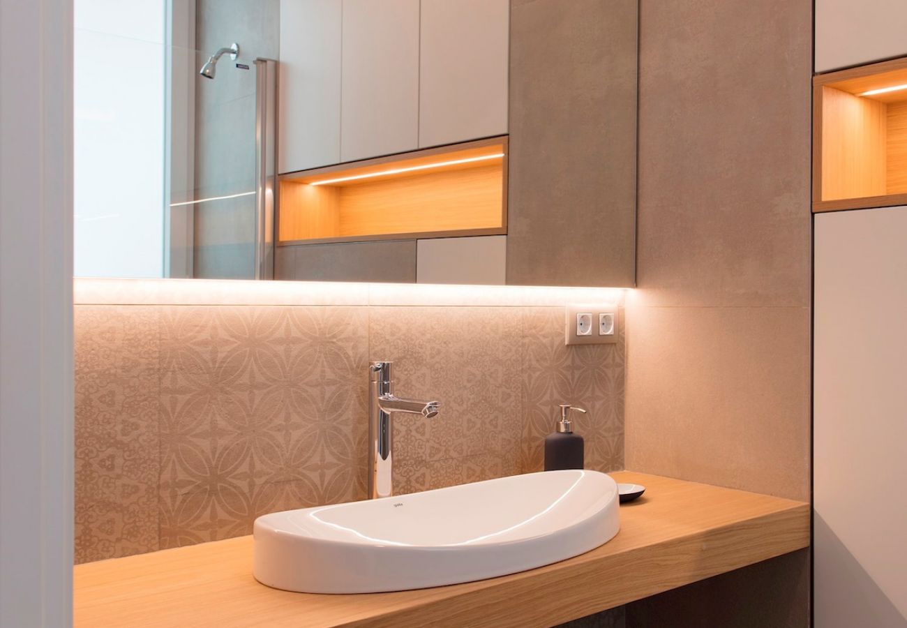 Apartamento en Valencia - Luxury Stay | 4 Personas | Balcón | Centro Ciudad