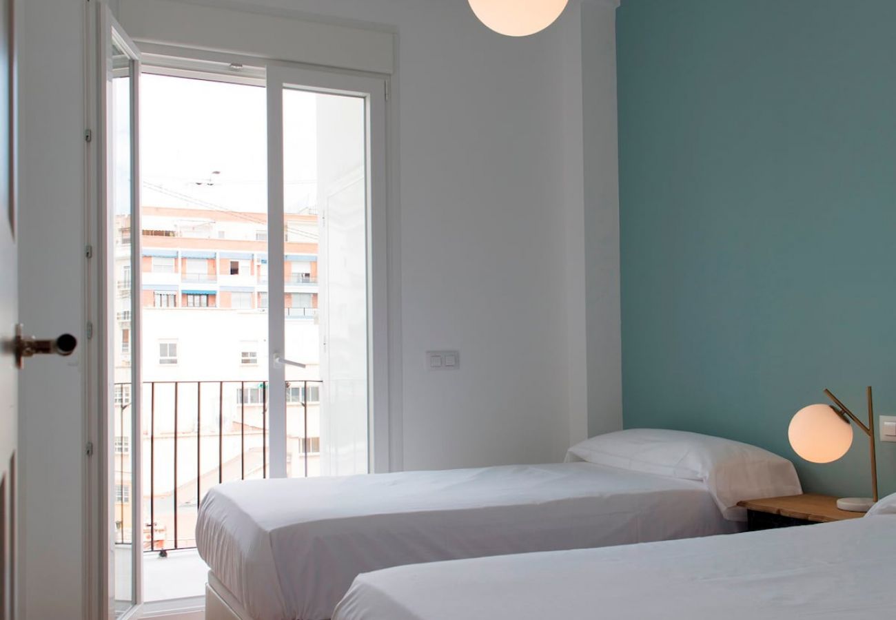 Apartamento en Valencia - Luxury Stay | 4 Personas | Balcón | Centro Ciudad