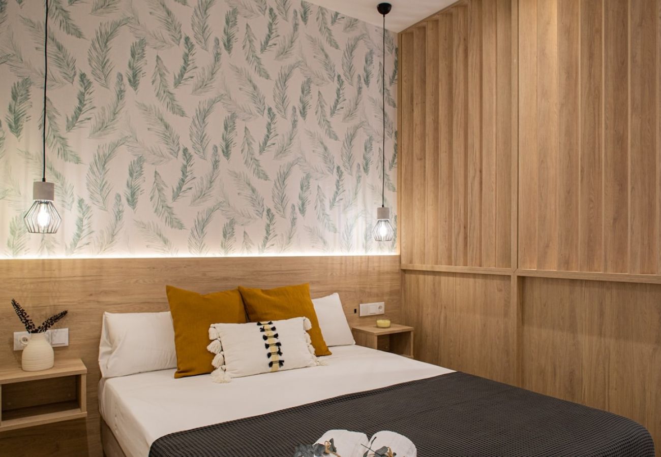 Estudio en Valencia - Port Suite IV | 3 Viajeros | AC & WiFi | 15 min Ciudad Artes
