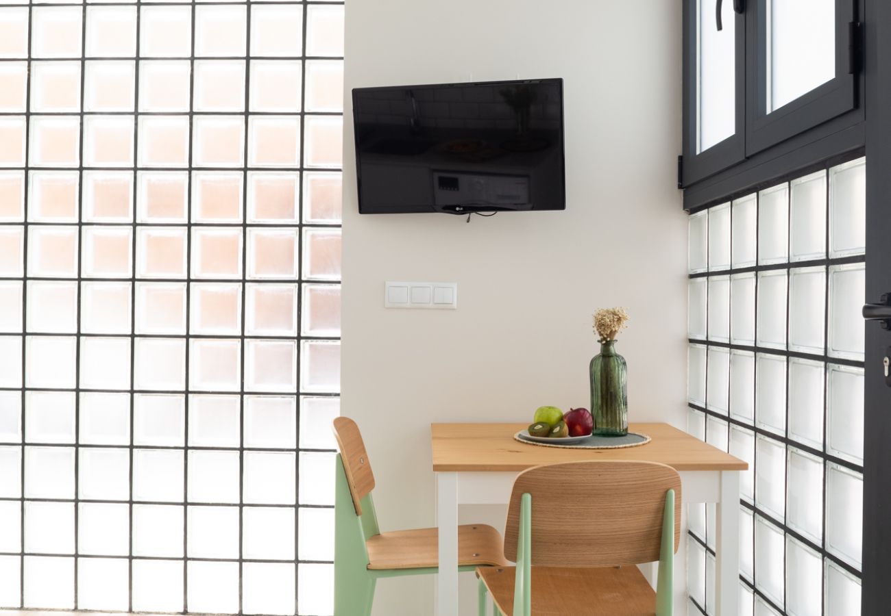 Alquiler por habitaciones en Valencia - The Sea Rooms VII | AC & WIFI | 15 min Playa