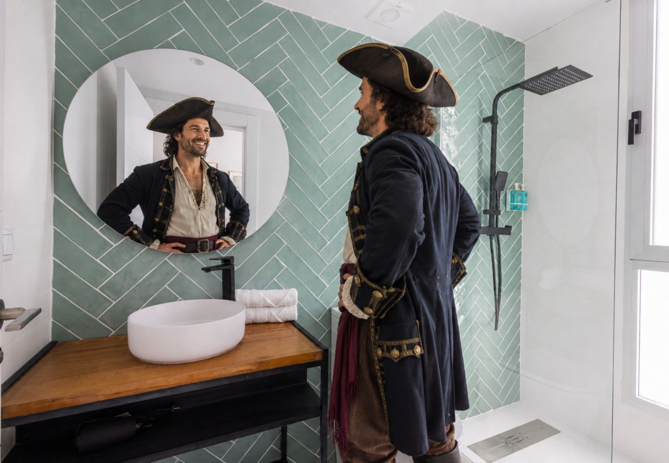 Apartamento en Valencia - Pirate Duplex VII | 4 Viajeros | AC WiFi | 15 min Oceanografic