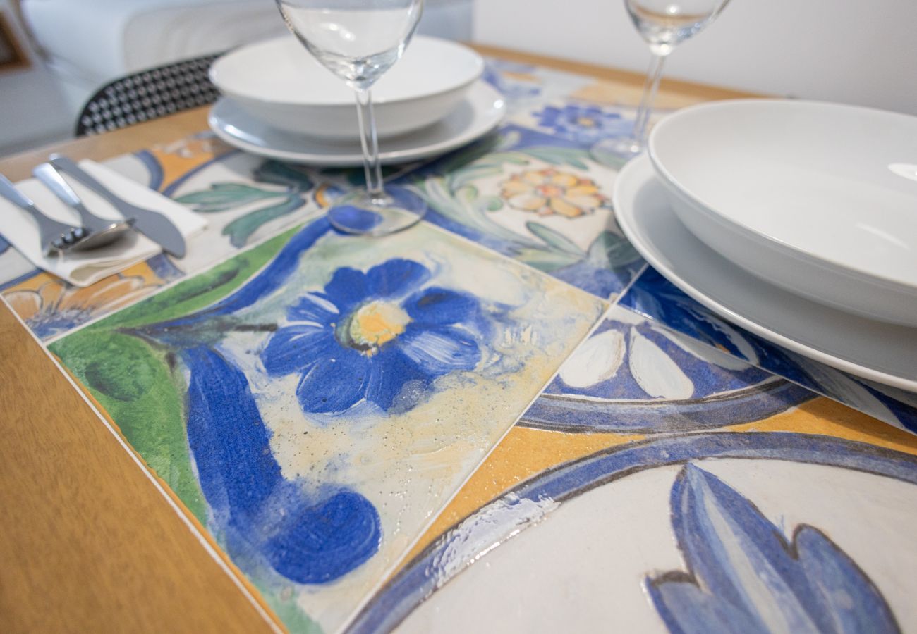 Apartamento en Valencia - The Sorolla Apartment V | AC & WiFi | 4 Viajeros