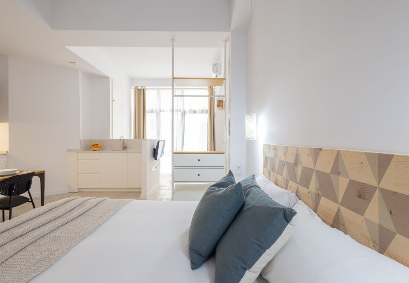 Apartamento en Valencia - The Sorolla Apartment V | AC & WiFi | 4 Viajeros
