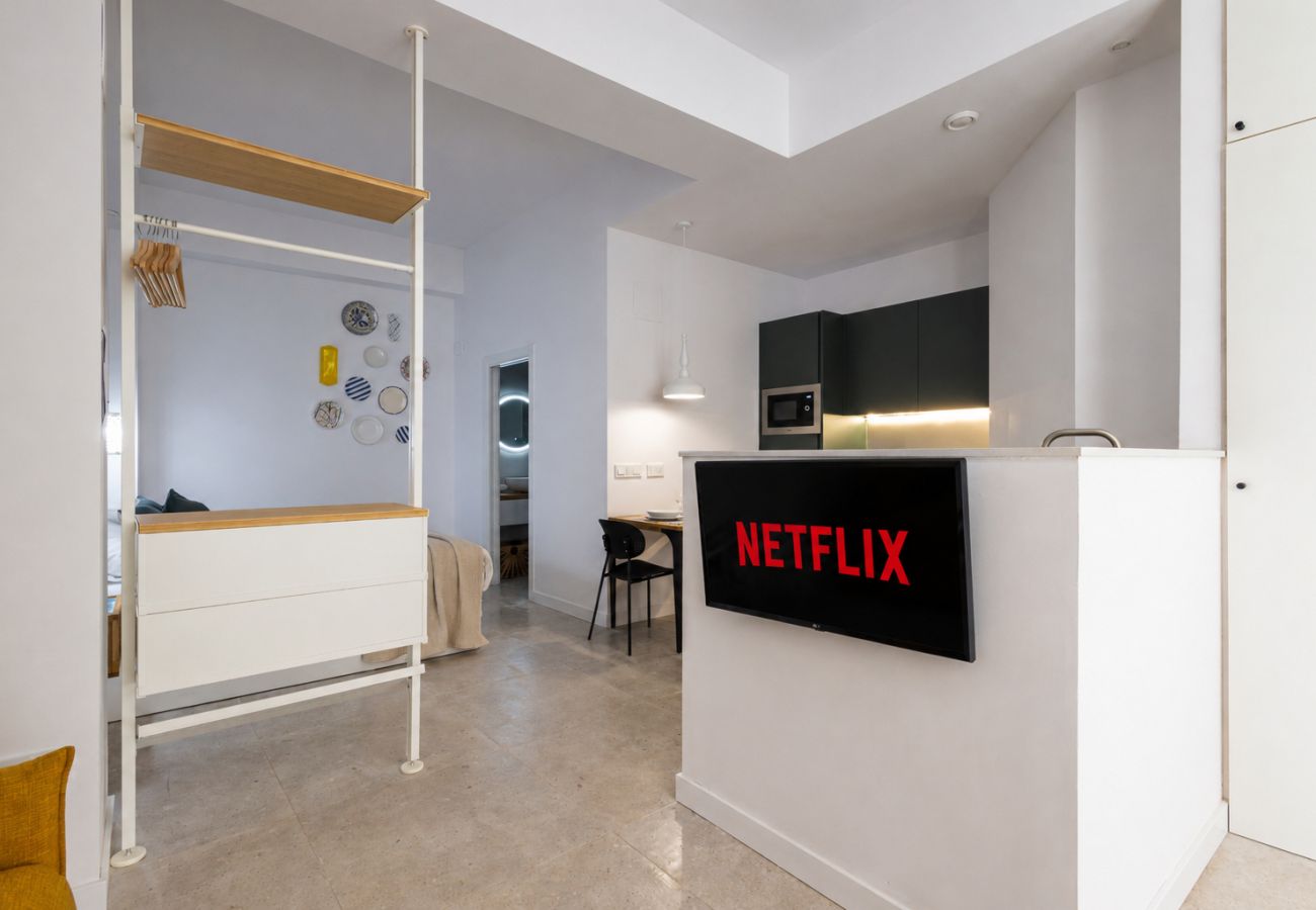 Apartamento en Valencia - The Sorolla Apartment V | AC & WiFi | 4 Viajeros