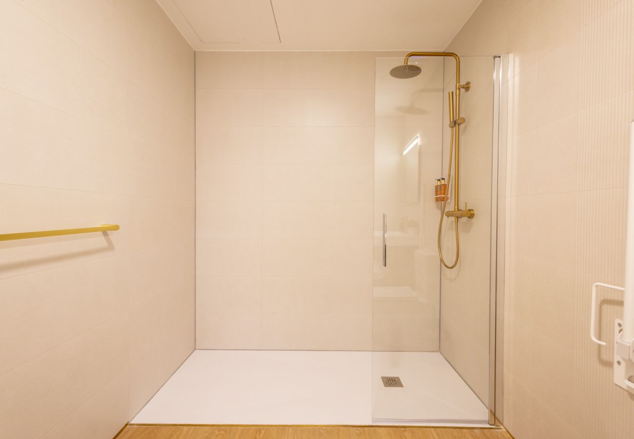 Apartamento en Valencia - Maritim Studios I | 4 Viajeros | AC-WIFI | Near Beach