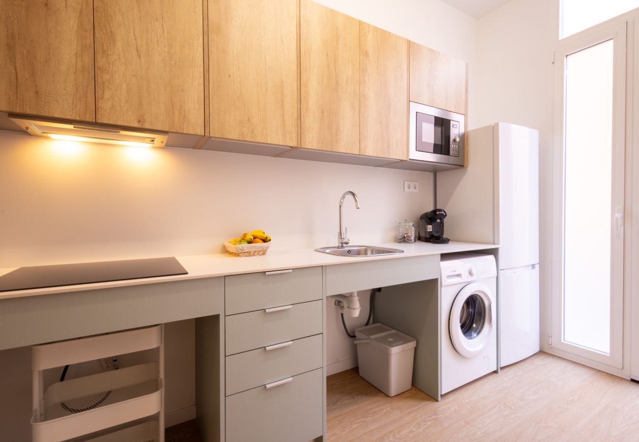 Apartamento en Valencia - Maritim Studios I | 4 Viajeros | AC-WIFI | Near Beach