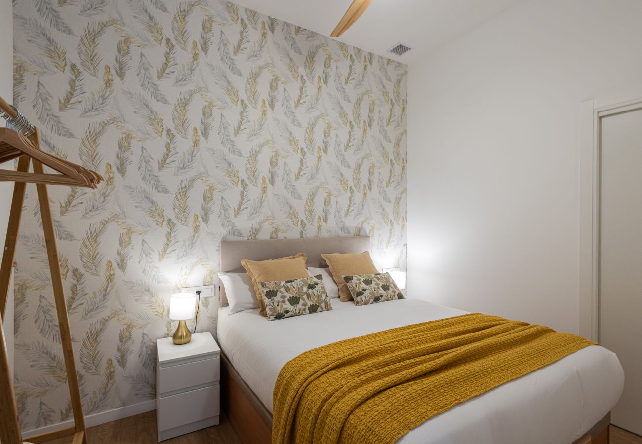 Apartamento en Valencia - Maritim Studios III | 4 Viajeros | AC-WIFI | Near Beach