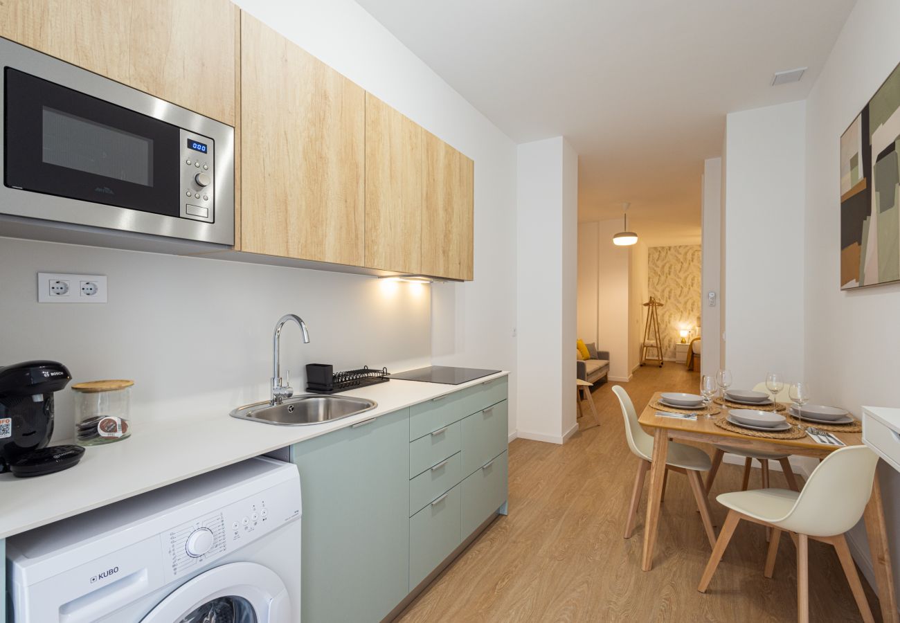 Apartamento en Valencia - Maritim Studios III | 4 Viajeros | AC-WIFI | Near Beach