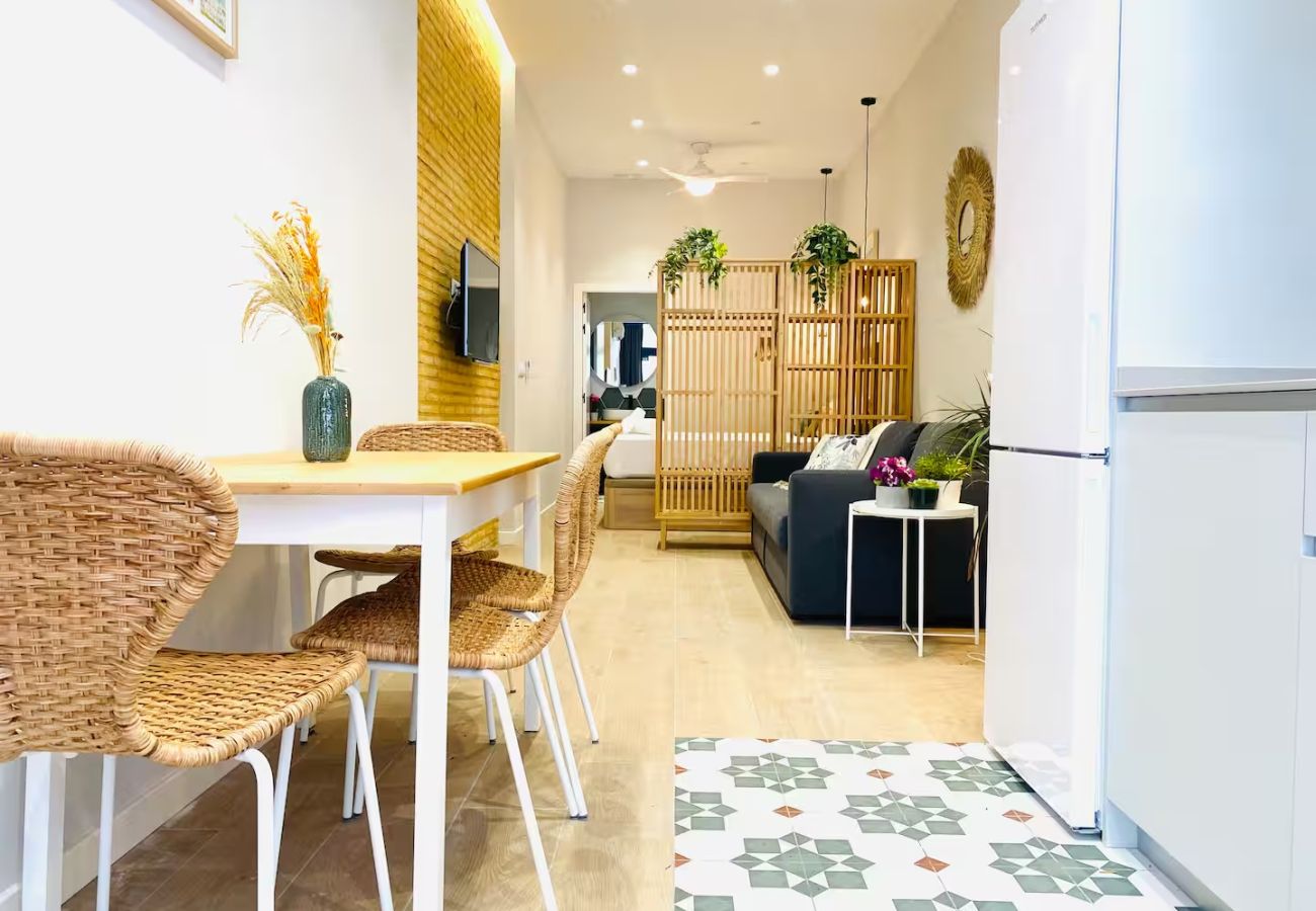 Apartamento en Valencia - Beach Apartment | 1 HAB | 4 Viajeros | AC & WIFI