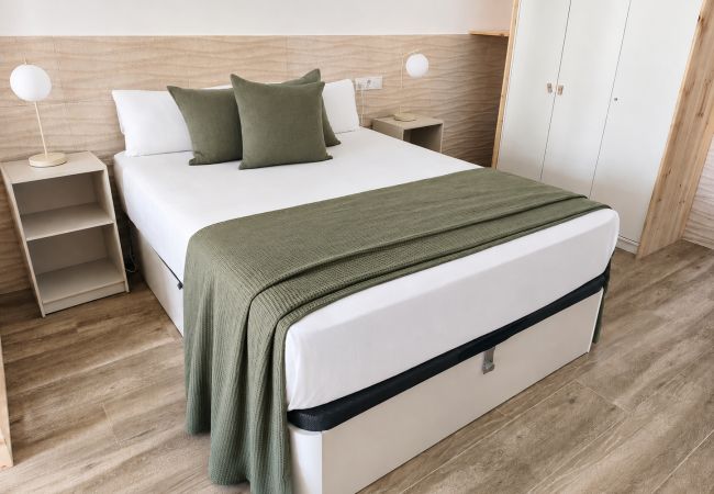 Apartamento en Valencia - Valencia Urban Suite IX | 4 Viajeros | A/C & Wi-Fi | Cerca del Centro
