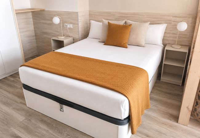 Apartamento en Valencia - Valencia Urban Suite X | 4 Viajeros | A/C & Wi-Fi | Cerca del Centro