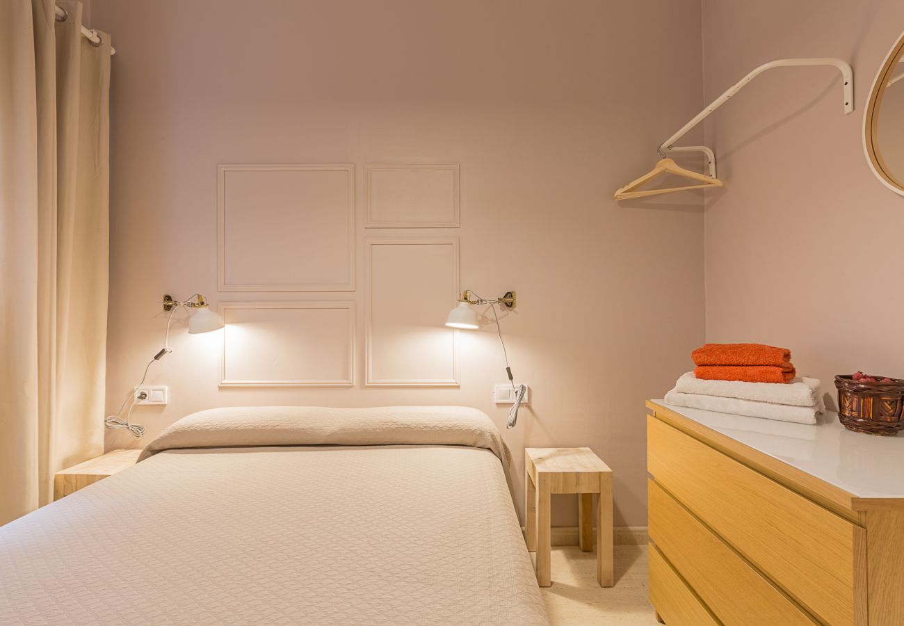 house plaza españa double bedroom with interior balcony
