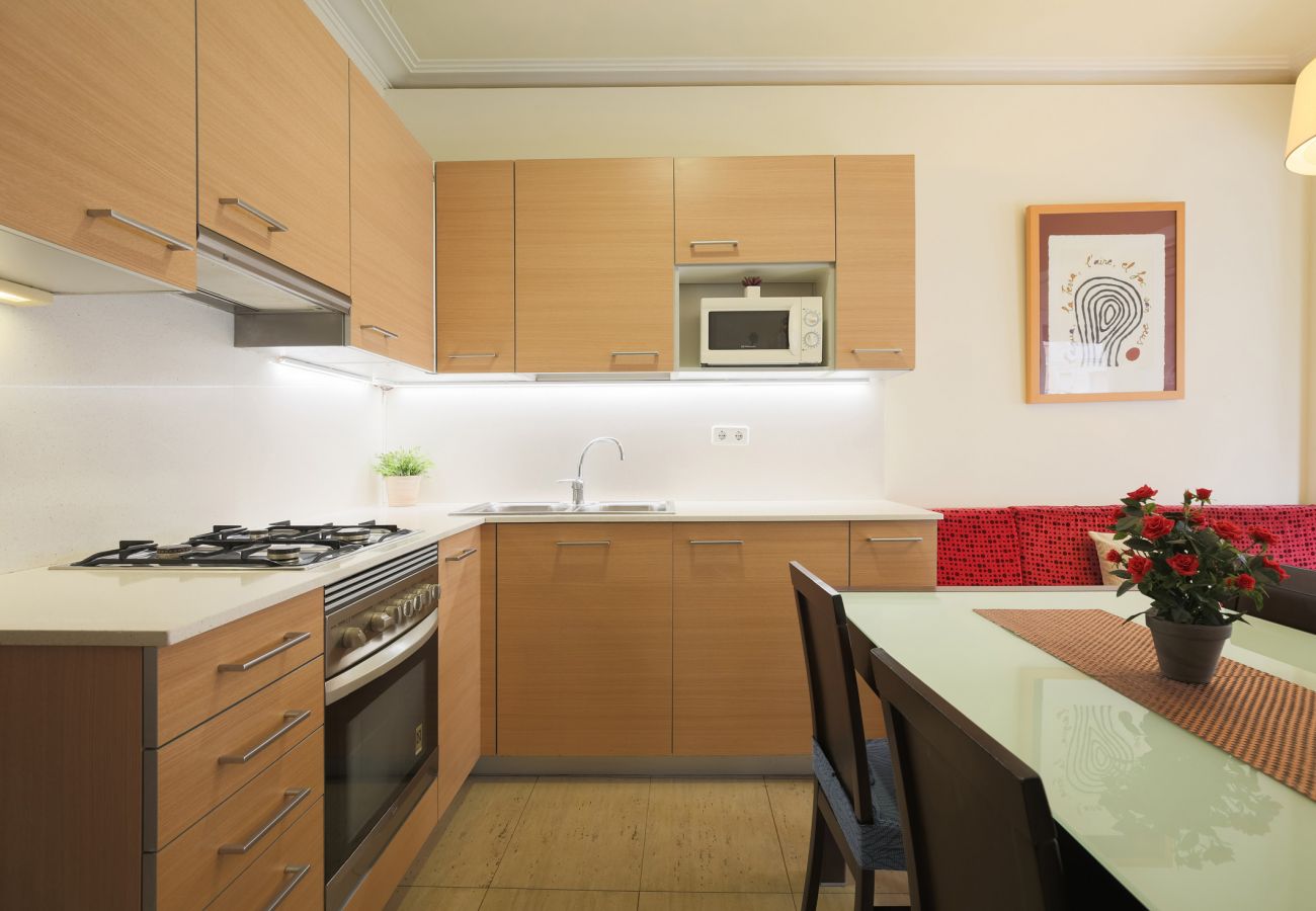 Apartment in Barcelona - MARQUES, renovated, large, modern, 4 bedrooms flat for rent by days in Barcelona center, Eixample, Sant Antoni