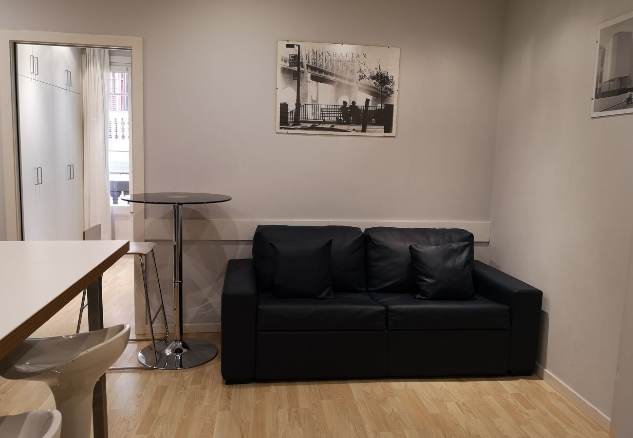 Apartment in Barcelona - Vacation rental flat restored for rent in Barcelona center, Gracia