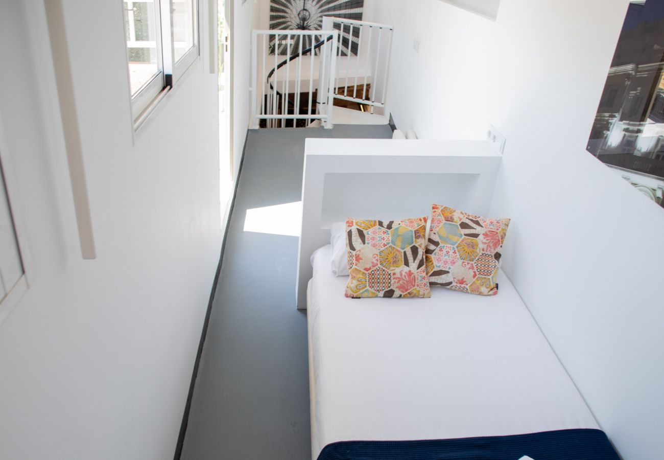 Apartment in Valencia / València - El Cabanyal Petit Penthouse by Florit Flats