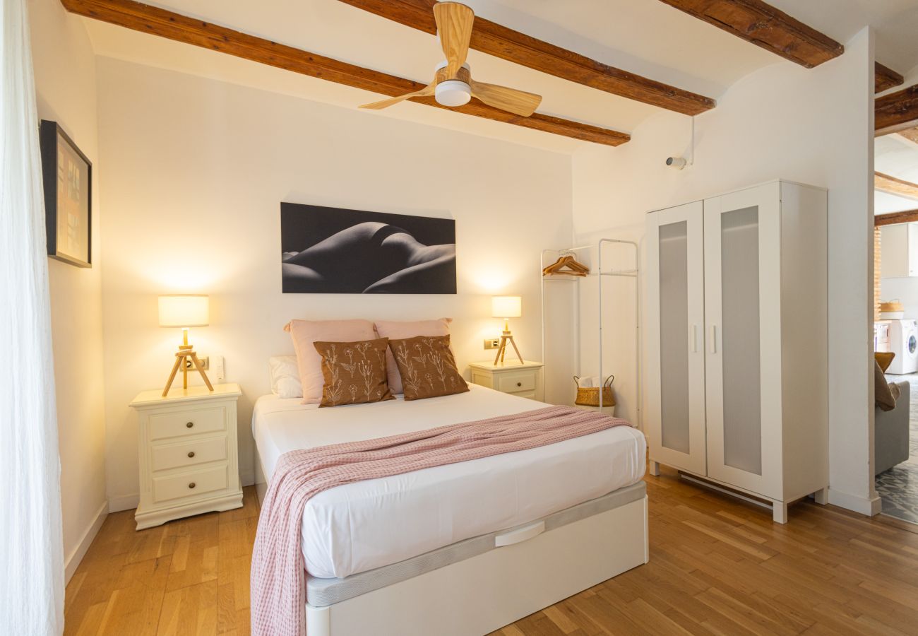 Apartment in Valencia / València - Charming Loft with Terrace | 4 Guests | In Ruzafa