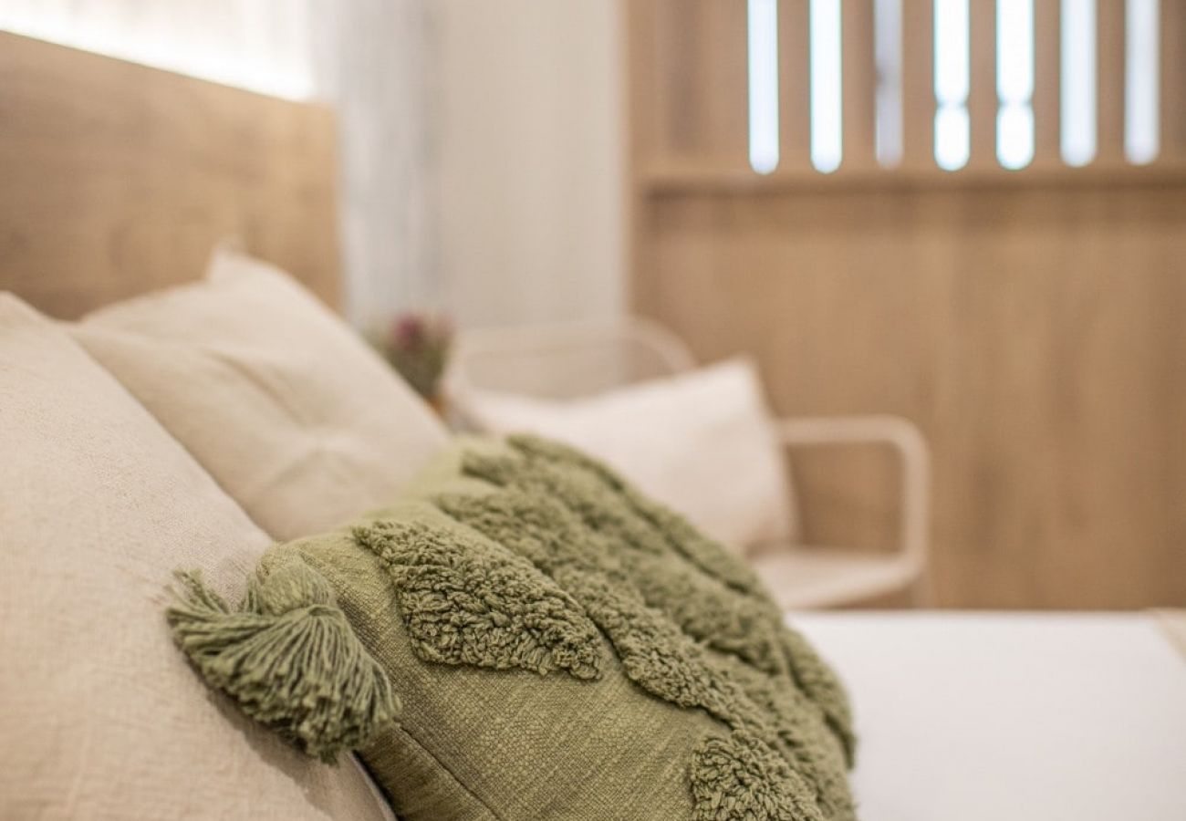 Apartment in Valencia / València - Port Suite VIII | 4 Guests | AC & WiFi | 15 min Ciudad Artes