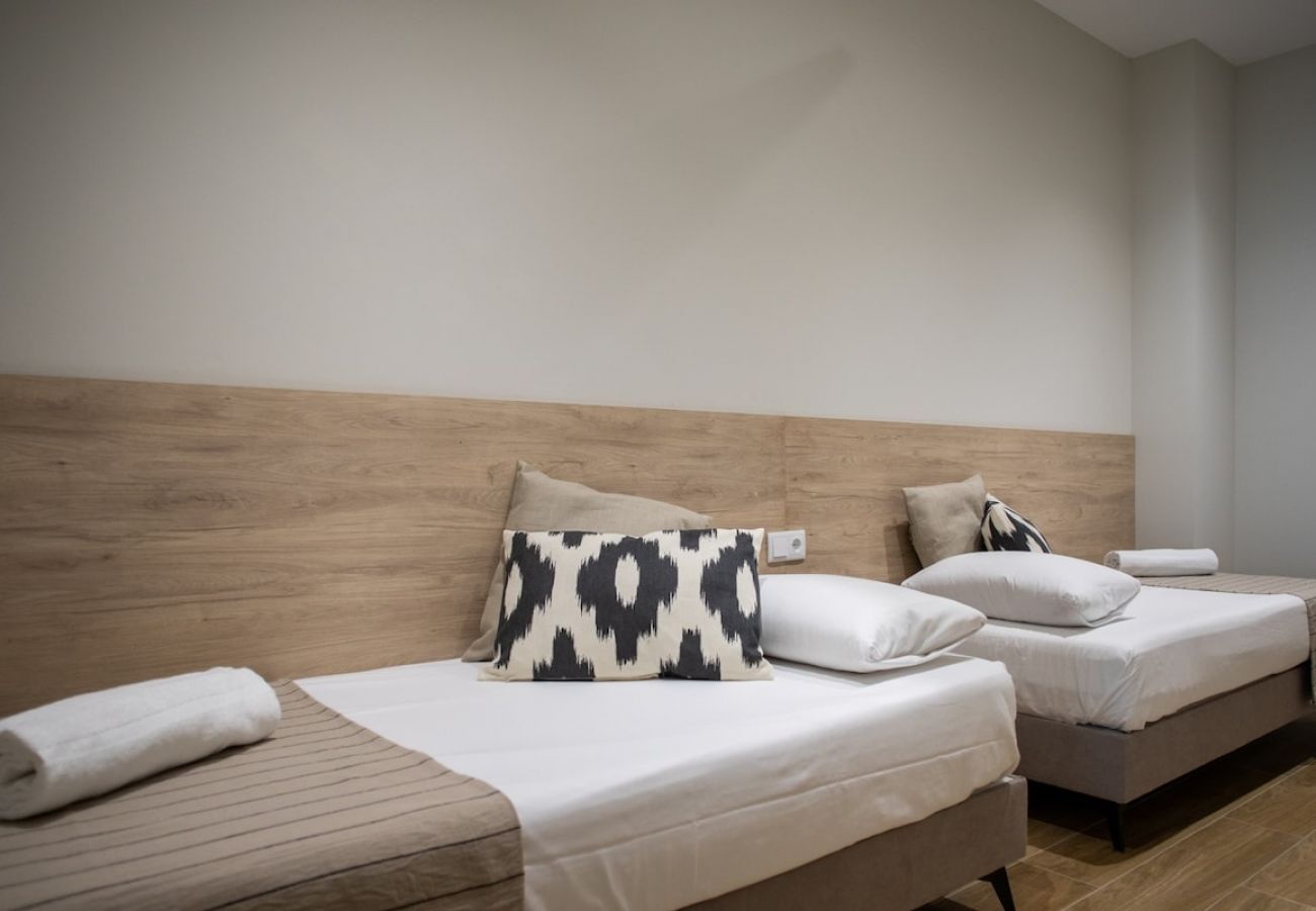 Apartment in Valencia / València - Port Suite VII | 6 Guests | AC & WiFi | 15 min Ciudad Artes