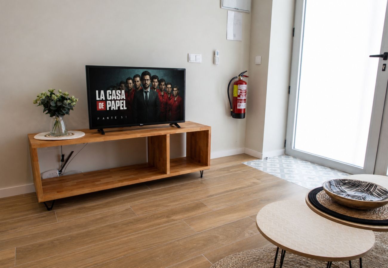 Apartment in Valencia / València - Port Suite VII | 6 Guests | AC & WiFi | 15 min Ciudad Artes