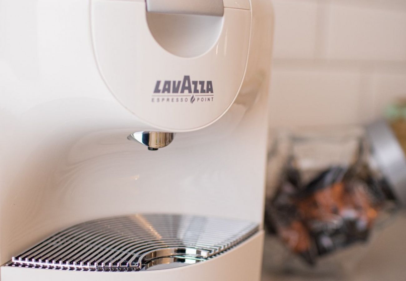 Studio in Valencia / València - Port Suite IV | 3 Guests | AC & WiFi | 15 min Ciudad Artes