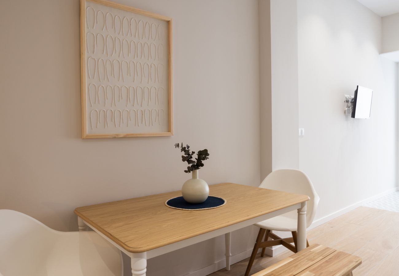 Apartment in Valencia / València - The Sea Rooms III | AC & WIFI | 15 min Beach