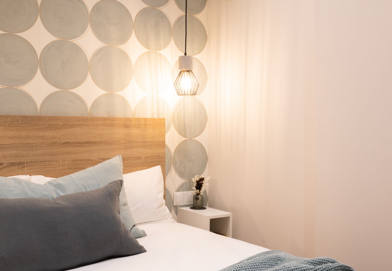 Apartment in Valencia / València - The Sea Rooms III | AC & WIFI | 15 min Beach