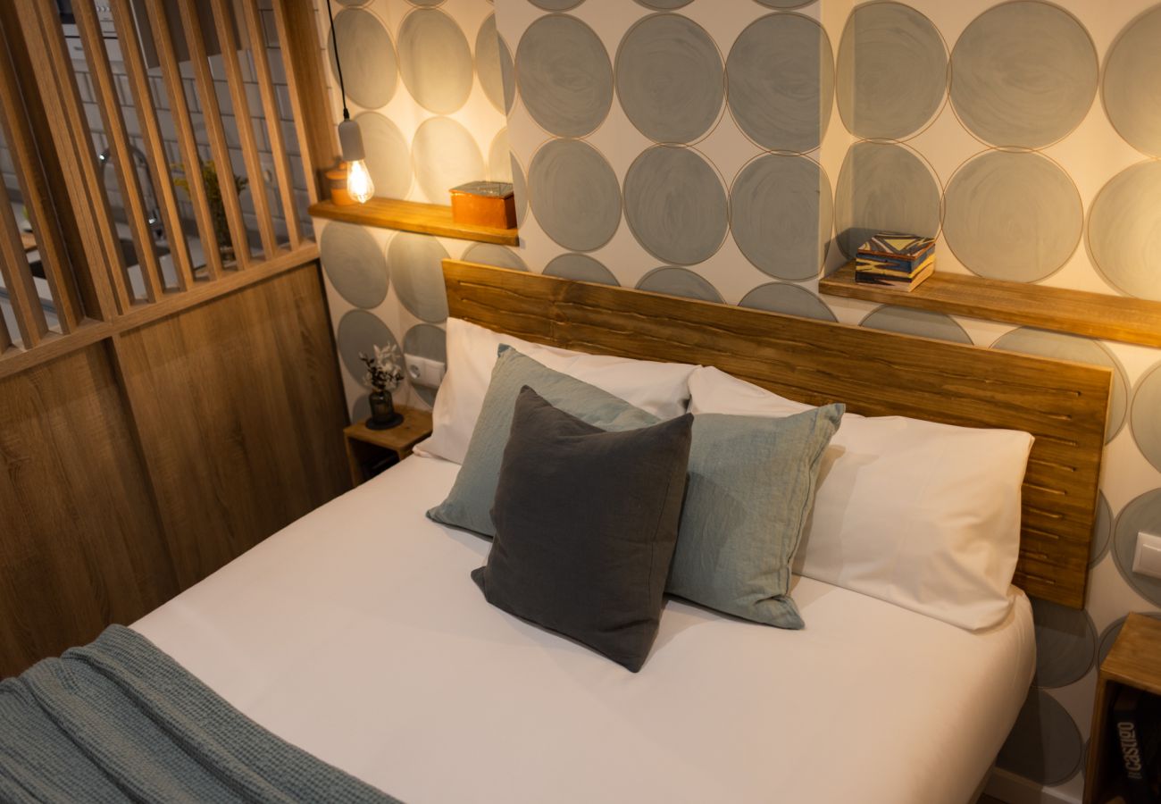 Apartment in Valencia / València - The Sea Rooms III | AC & WIFI | 15 min Beach