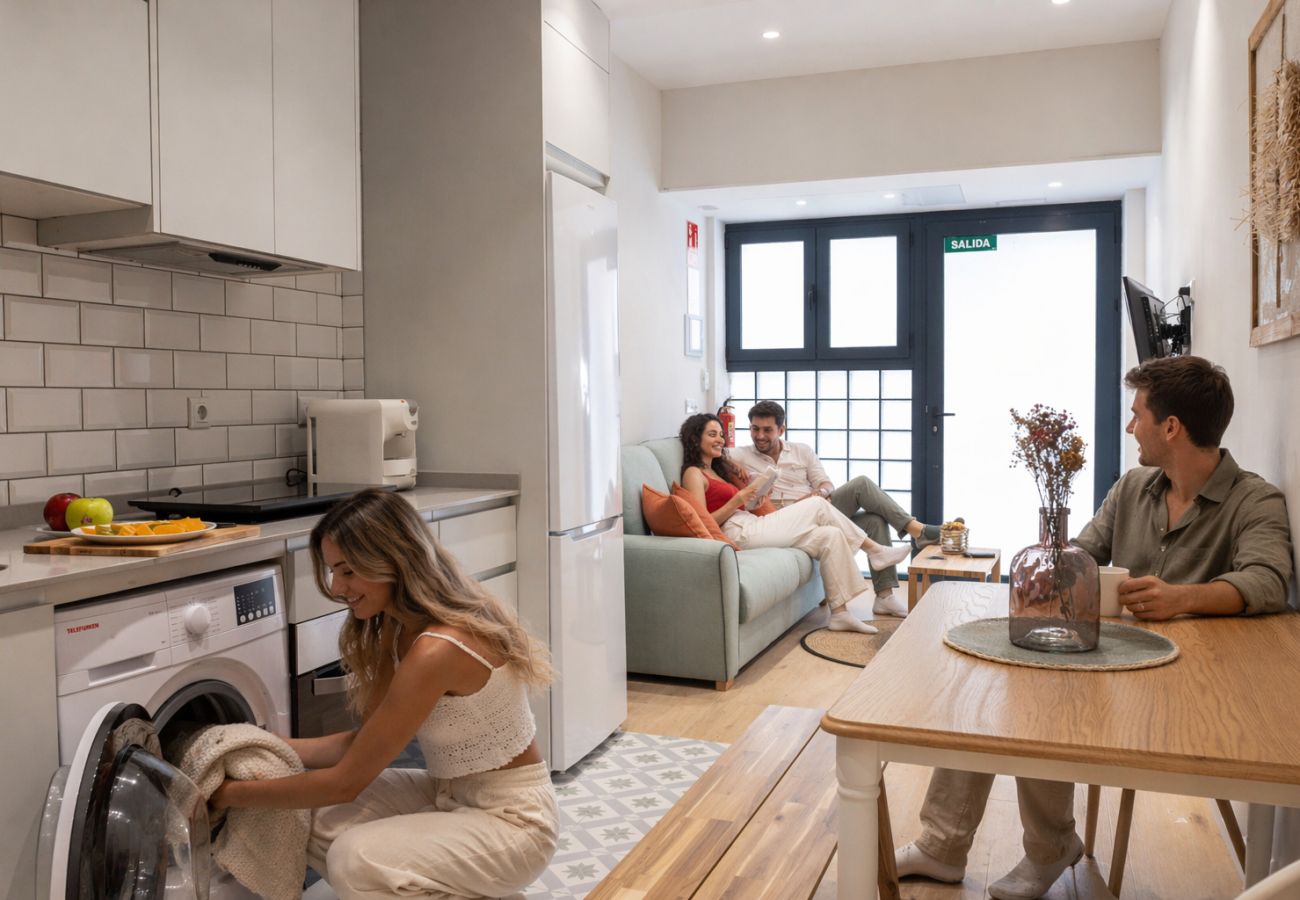 Apartment in Valencia / València - The Sea Rooms IV | AC & WIFI | 15 min Beach