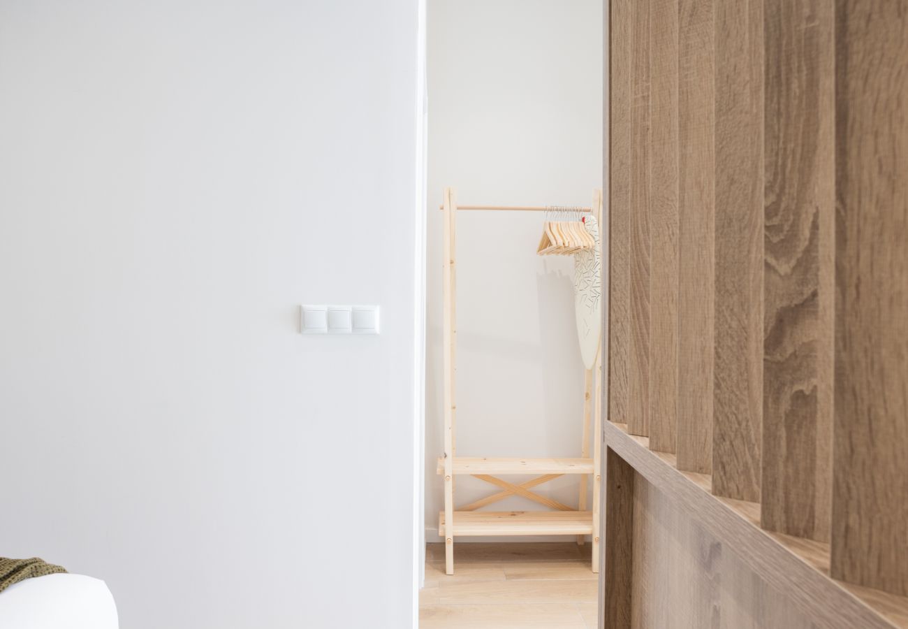 Apartment in Valencia / València - The Sea Rooms VIII | AC & WIFI | 15 min Beach