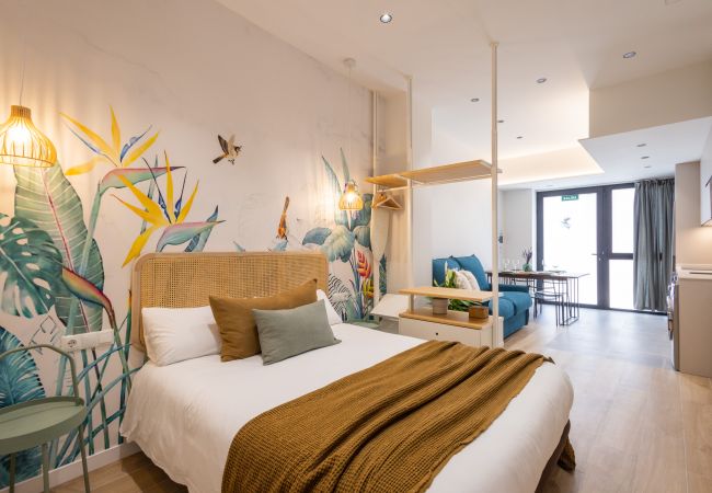 Studio in Valencia - Turia Park Loft I | 4 Guests | AC and WiFi | Near ZOO