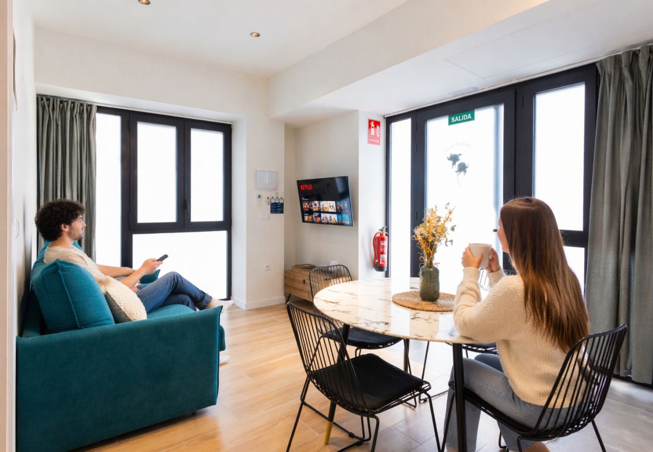 Studio in Valencia / València - Turia Park Loft IV | 4 Guests | AC and WiFi | Near ZOO