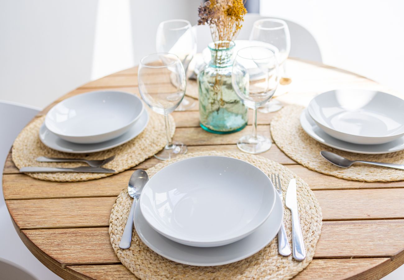 Apartment in Valencia / València - The Sea Rooms XIII | AC & WIFI | 15 min Beach