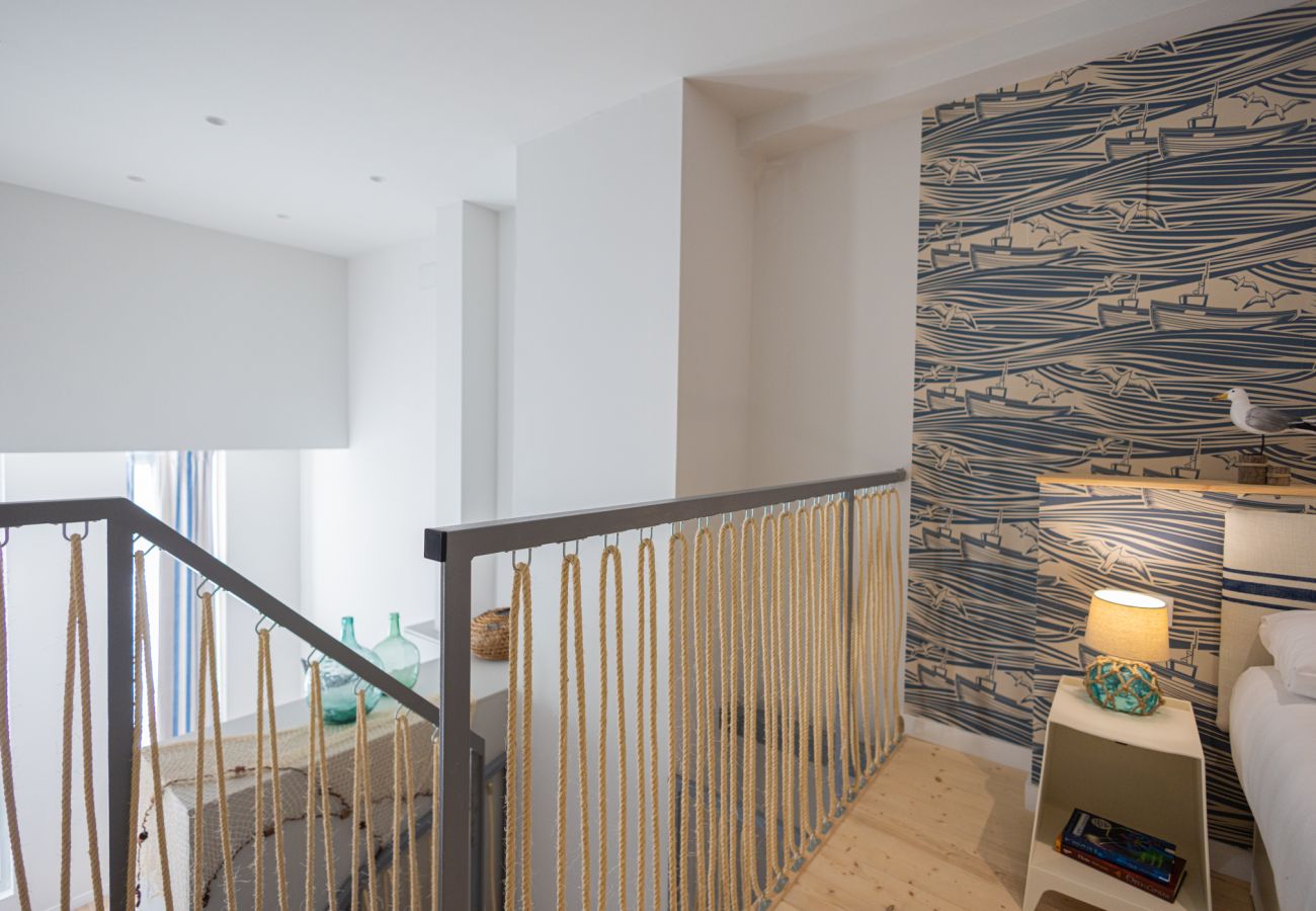 Apartment in Valencia / València - Pirate Duplex IV | 4 Guests | AC WiFi | 15 min Oceanografic