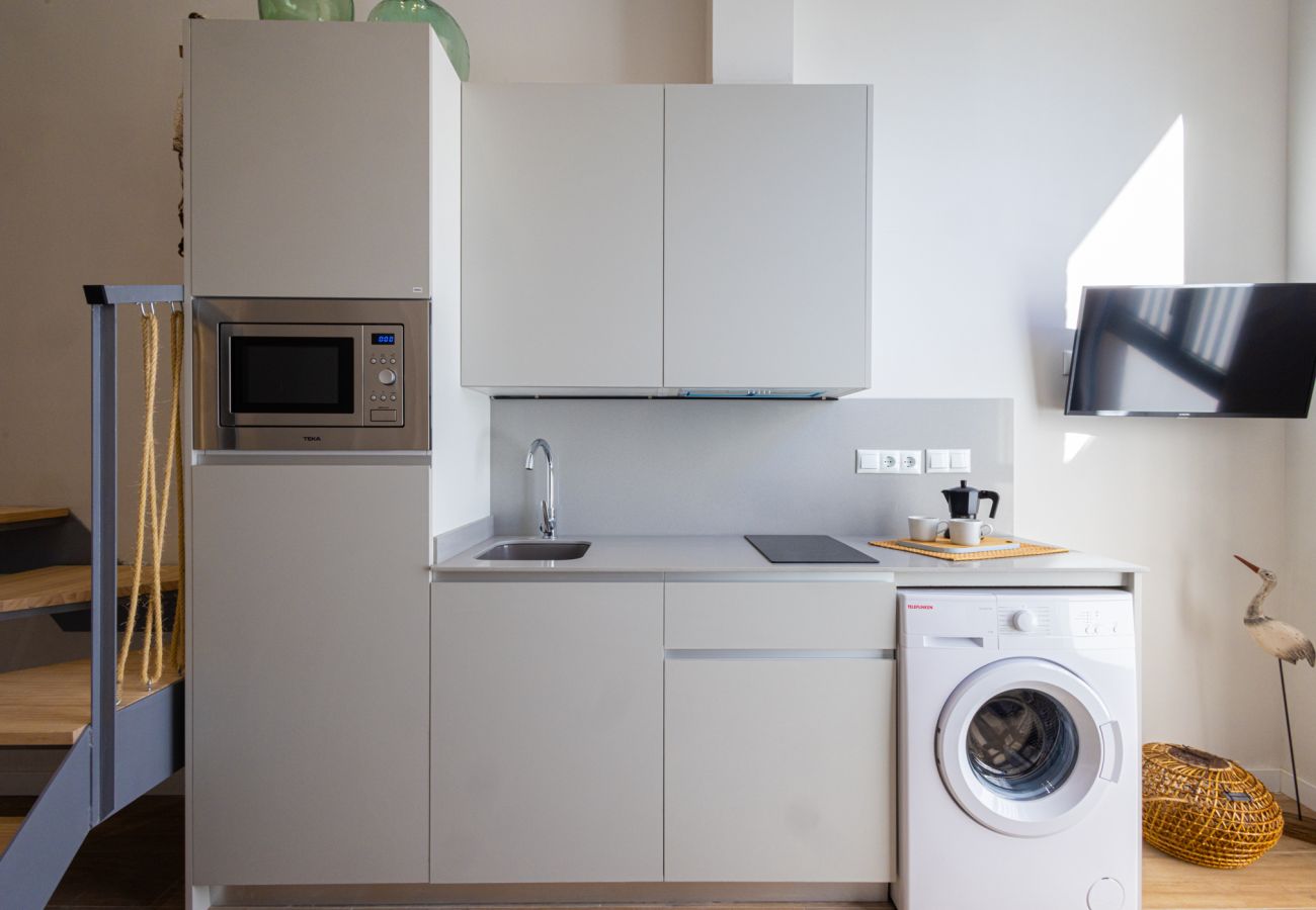 Apartment in Valencia / València - Pirate Duplex VI | 4 Guests | AC WiFi | 15 min Oceanografic