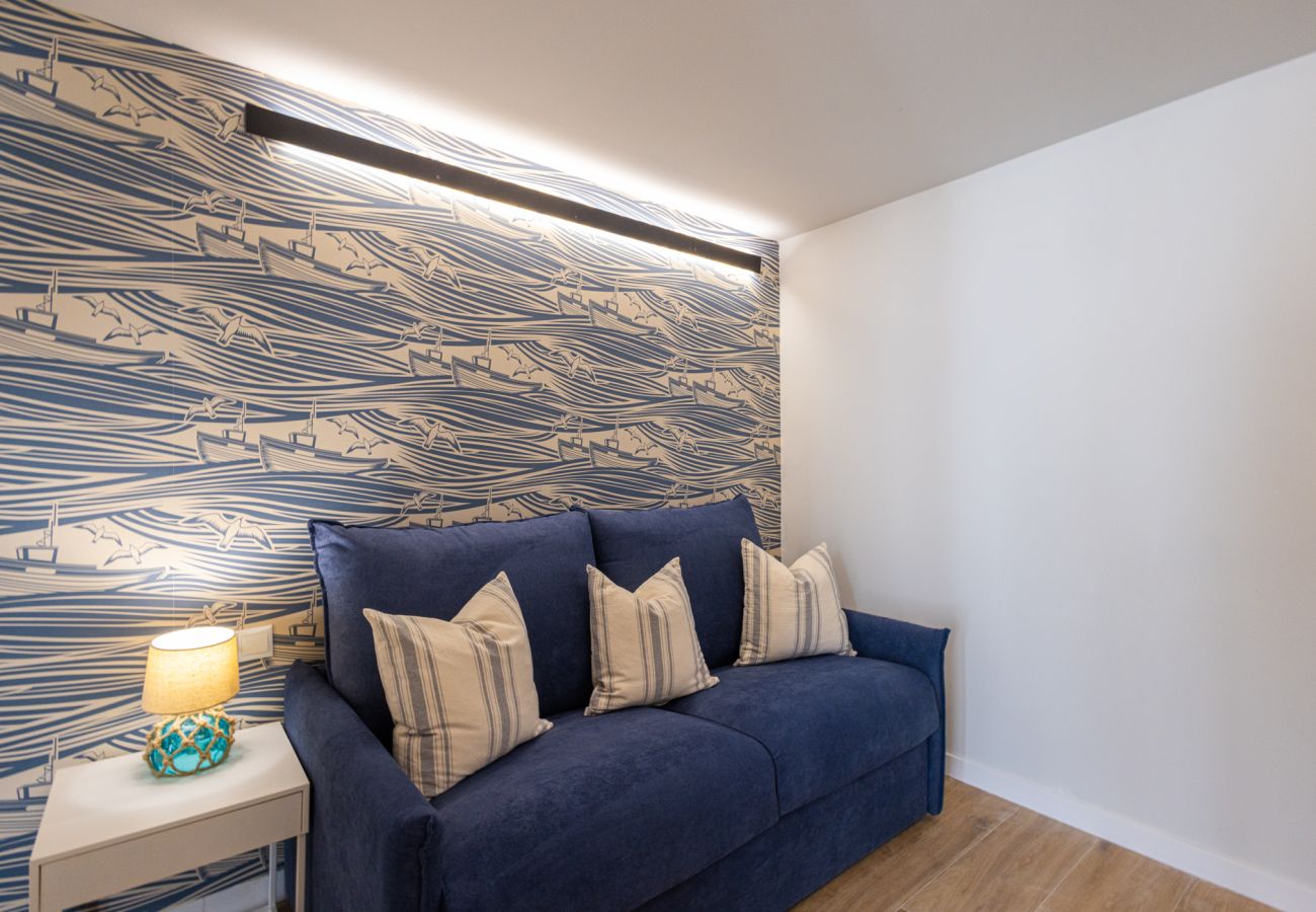 Apartment in Valencia / València - Pirate Duplex IX | 4 Guests | AC WiFi | 15 min Oceanografic