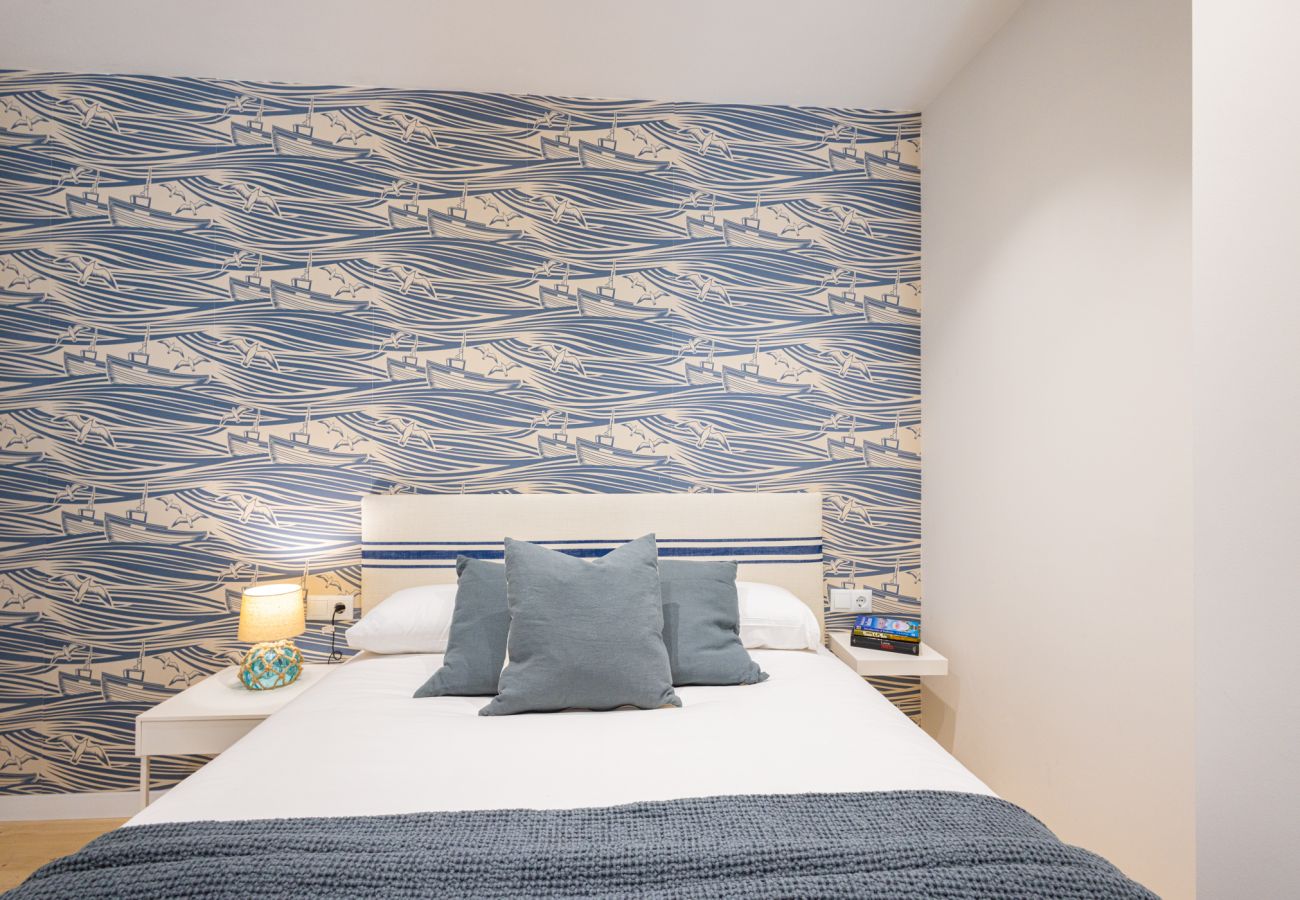 Apartment in Valencia / València - Pirate Duplex IX | 4 Guests | AC WiFi | 15 min Oceanografic