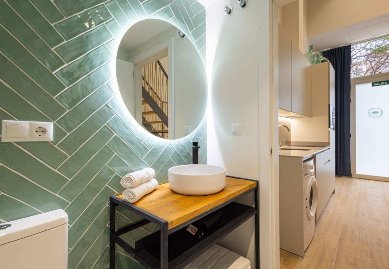 Apartment in Valencia / València - Pirate Duplex VIII | 4 Guests | AC WiFi | 15 min Oceanografic