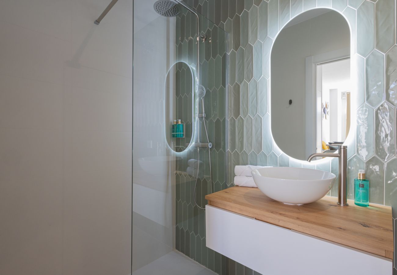 Apartment in Valencia / València - The Sorolla Apartment IV | AC & WiFi | 4 Guests 