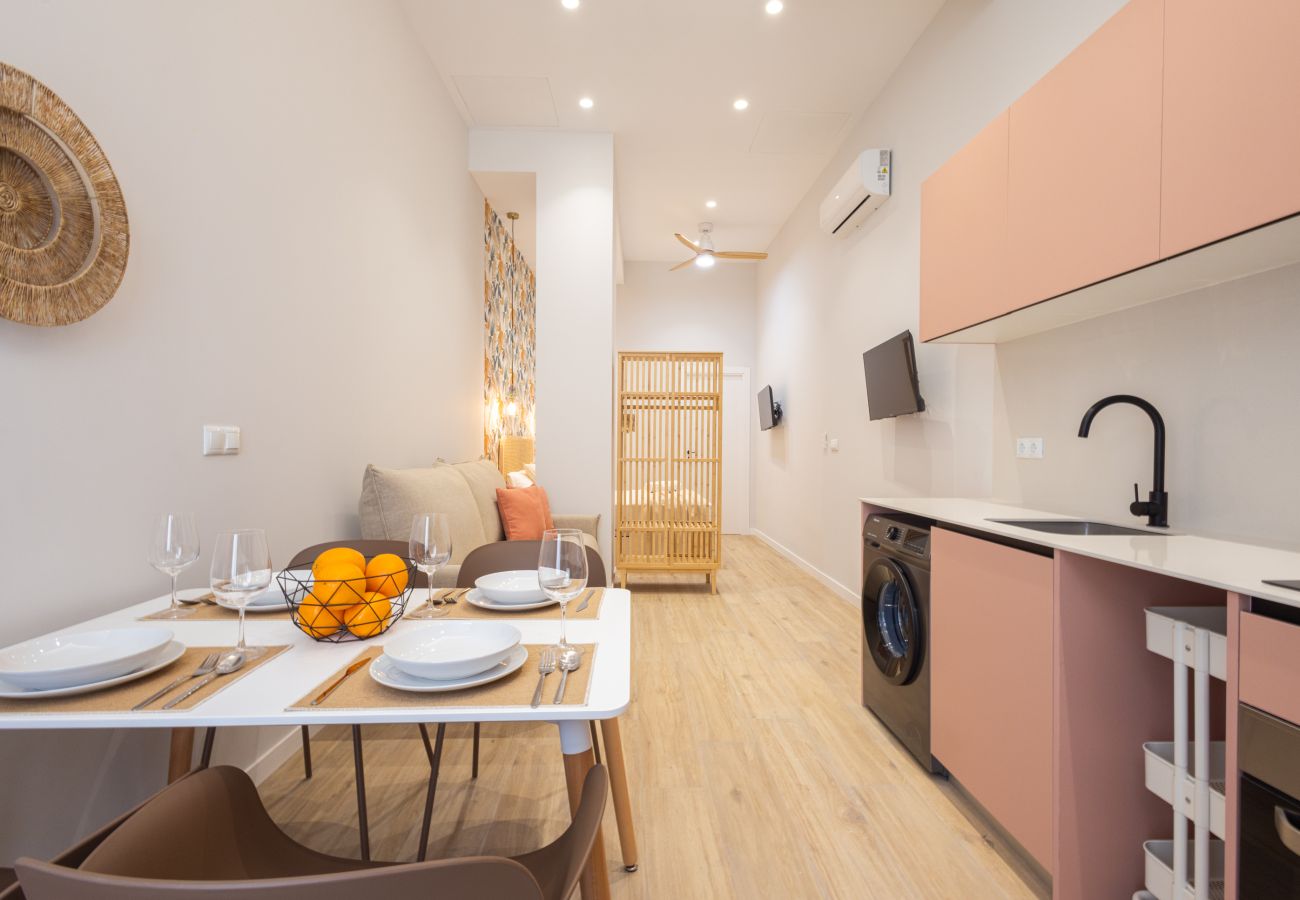 Apartment in Valencia / València - City Arts Suites VI | 12 min City Arts | Pet Friendly