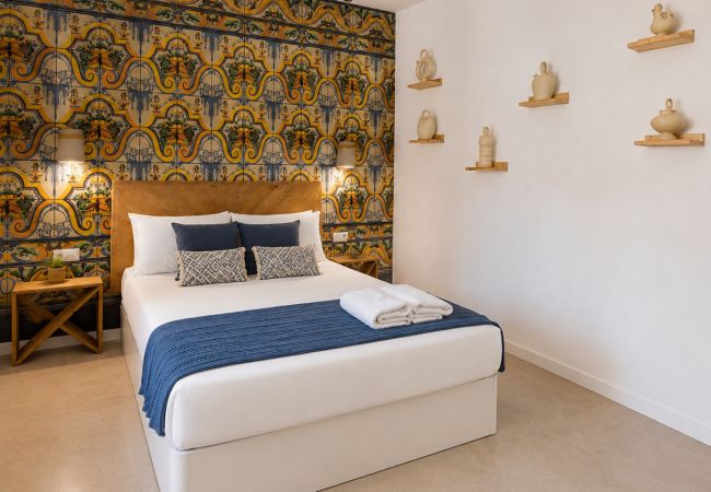 Apartment in Valencia - The Ceramic Home I | AC & WiFi | Free Bikes Included