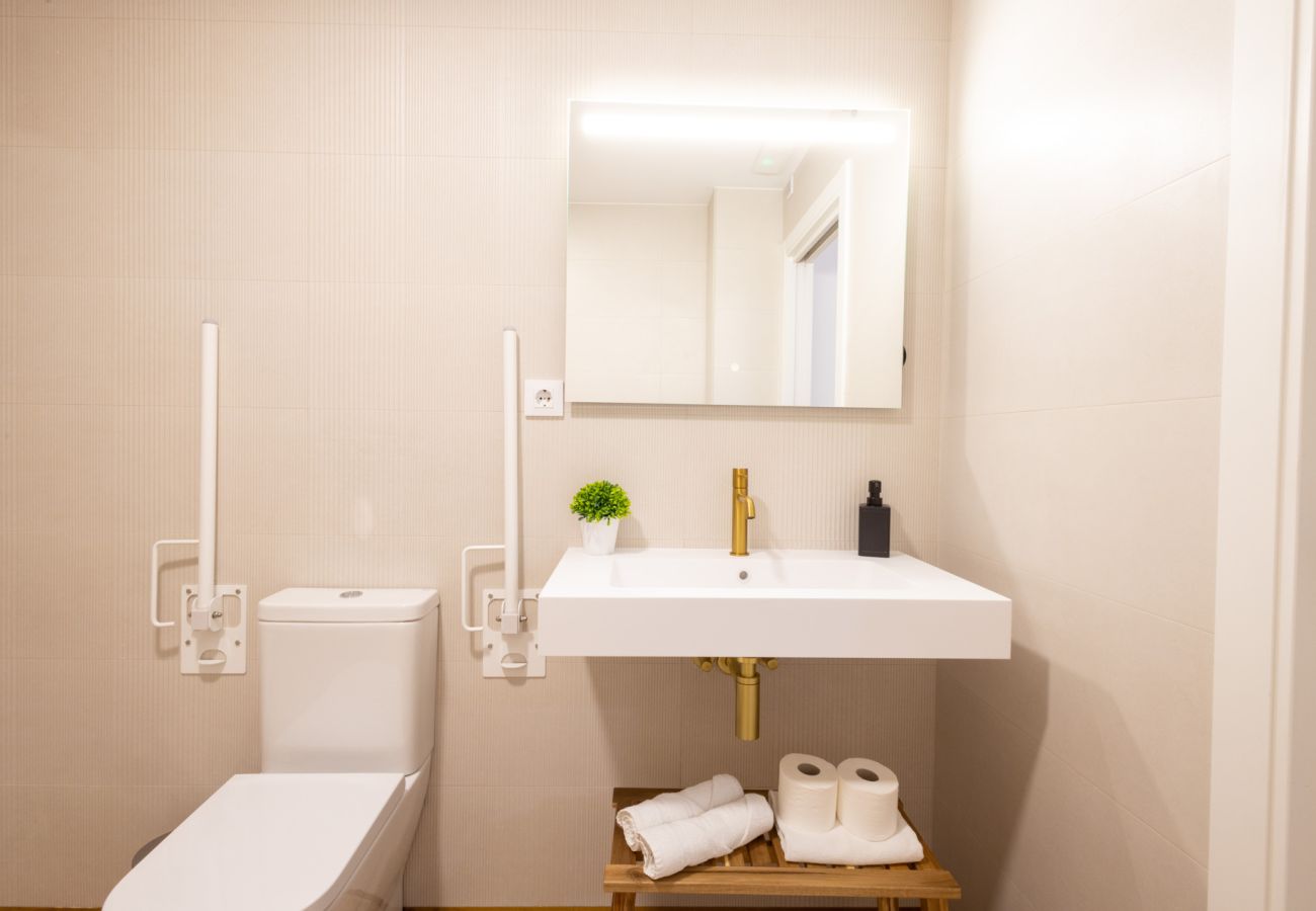 Apartment in Valencia / València - Maritim Studios I | 4 Guests | AC-WIFI | Near Beach